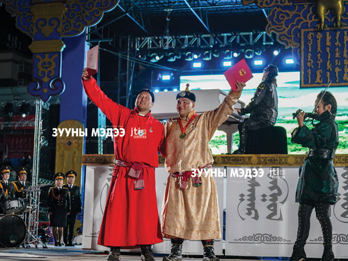 Шинэ арслантай наадмын тойм